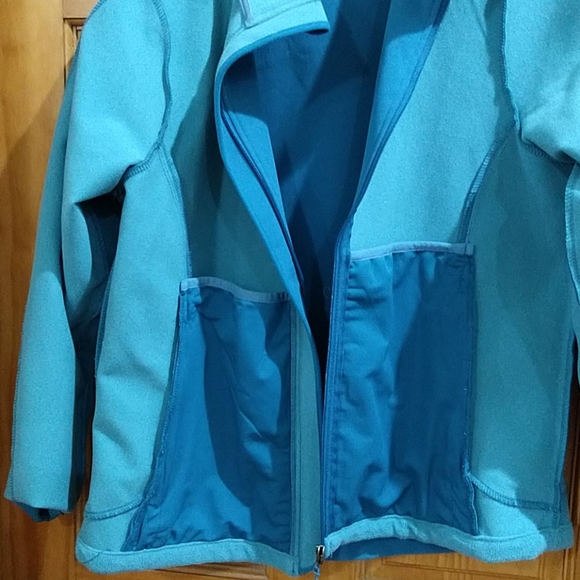 Cabela's soft shell jacket - Picture 4 of 5